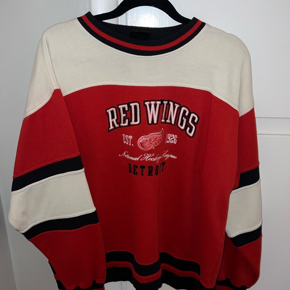 Red Wings Men's Sweater - Red and White